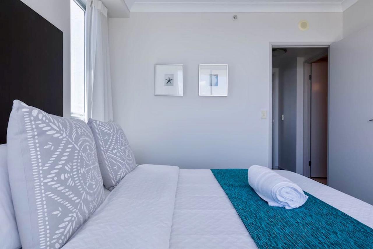 Apartment With Ocean Views Gold Coast Buitenkant foto